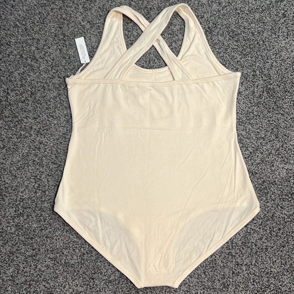 ARQ Cleo Leo Women's Cream Bodysuit Size 4X NWT - Picture 2 of 5